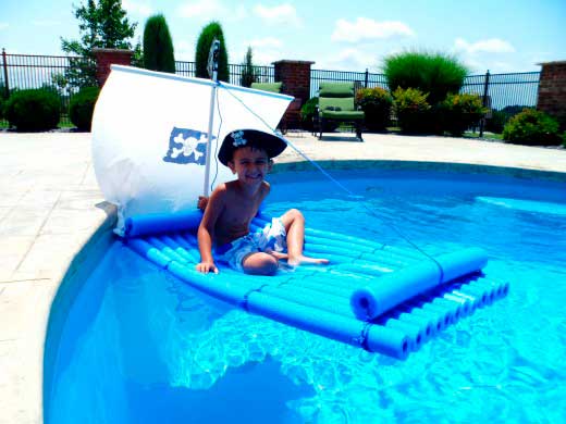 Churros acuáticos Fritas monocolor: ideal para jugar en la piscina - Tienda  Fisaude